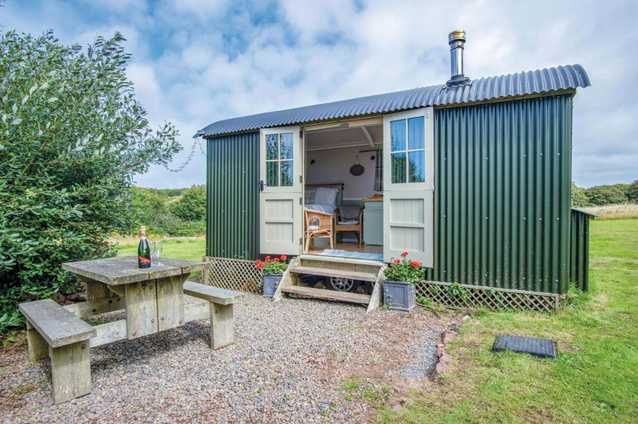 Haven View - 1 Bedroom Shepherds Hut - St Ishmaels Apartment