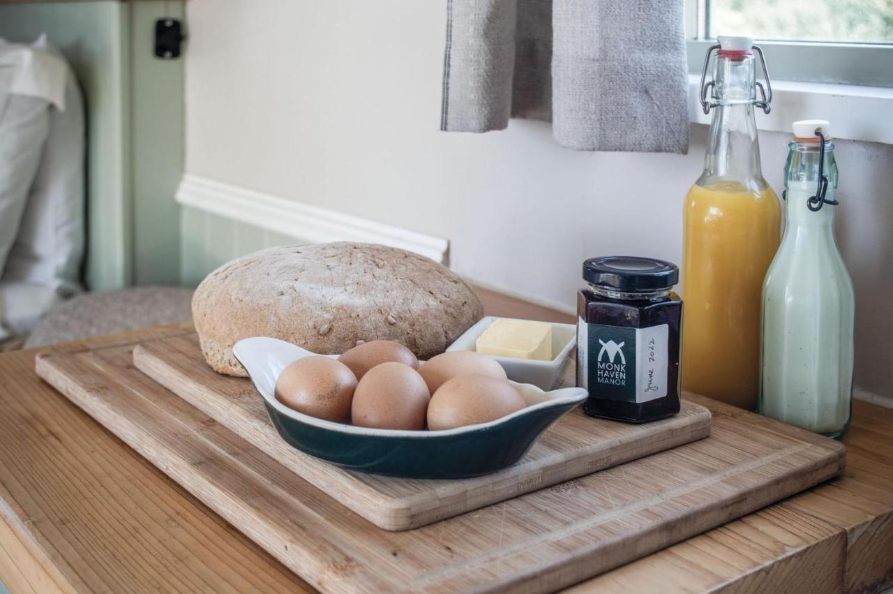 Haven View - 1 Bedroom Shepherds Hut - St Ishmaels Apartment Saint Ishmaels (Pembrokeshire)