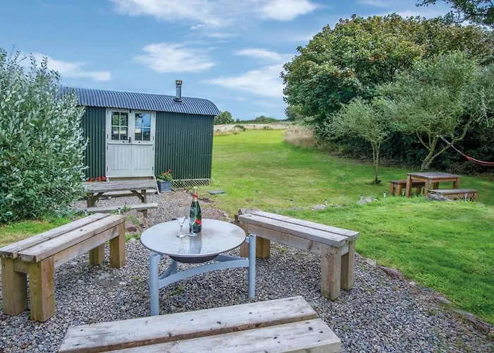 Haven View - 1 Bedroom Shepherds Hut - St Ishmaels