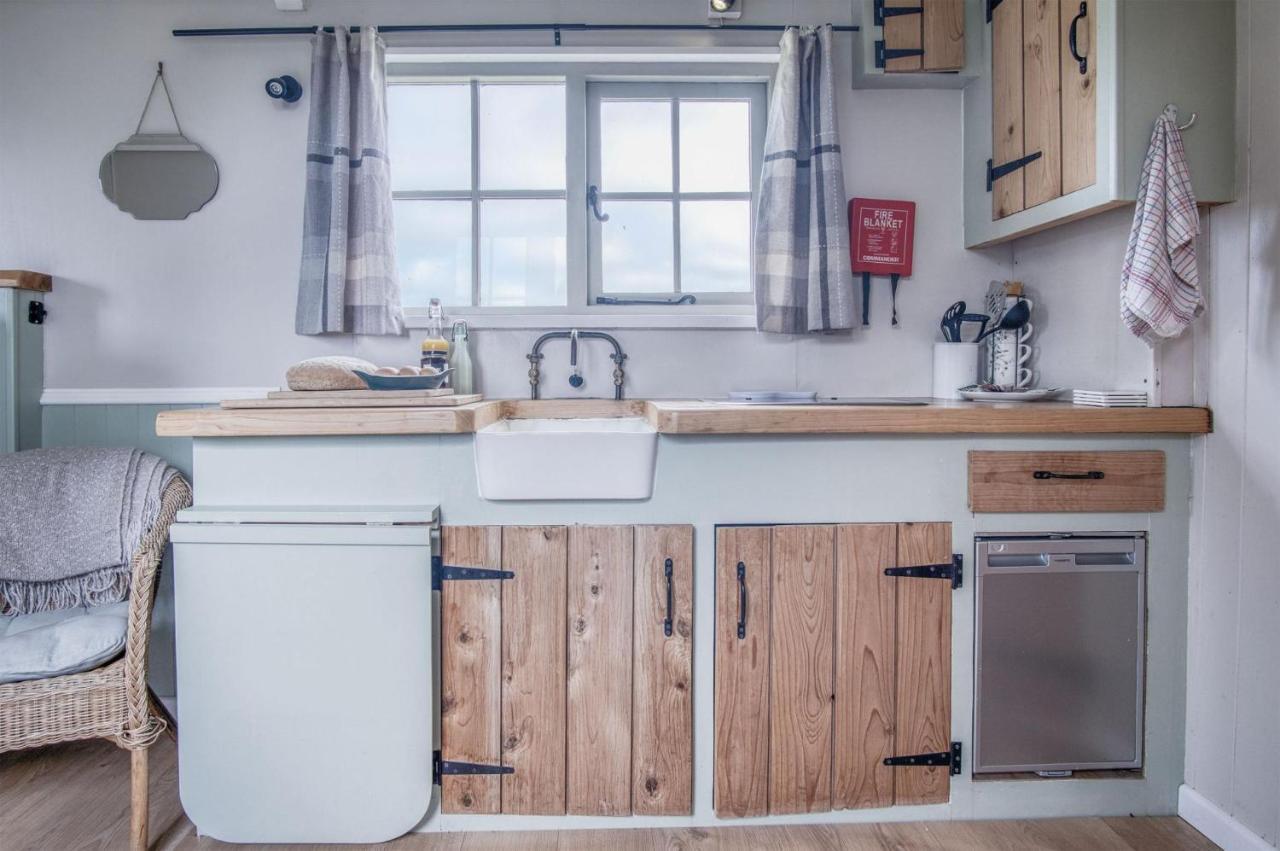 Haven View - 1 Bedroom Shepherds Hut - St Ishmaels Saint Ishmaels (Pembrokeshire)